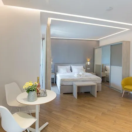 Aml Πανσιόν 4*